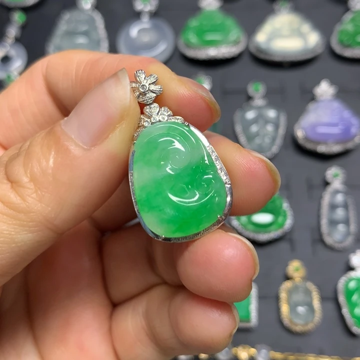 【闪购商品】翡翠18K金镶嵌颈饰吊坠