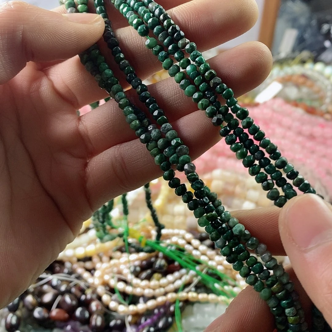 玛瑙/玉髓珠宝半成品未镶嵌一条4mm切面隔片青海玉A383