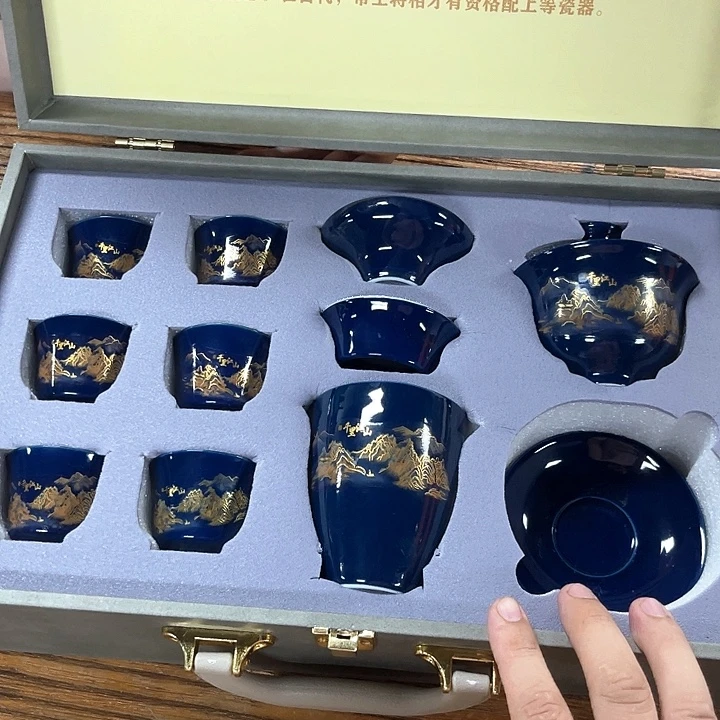 孤品茶具套装等。