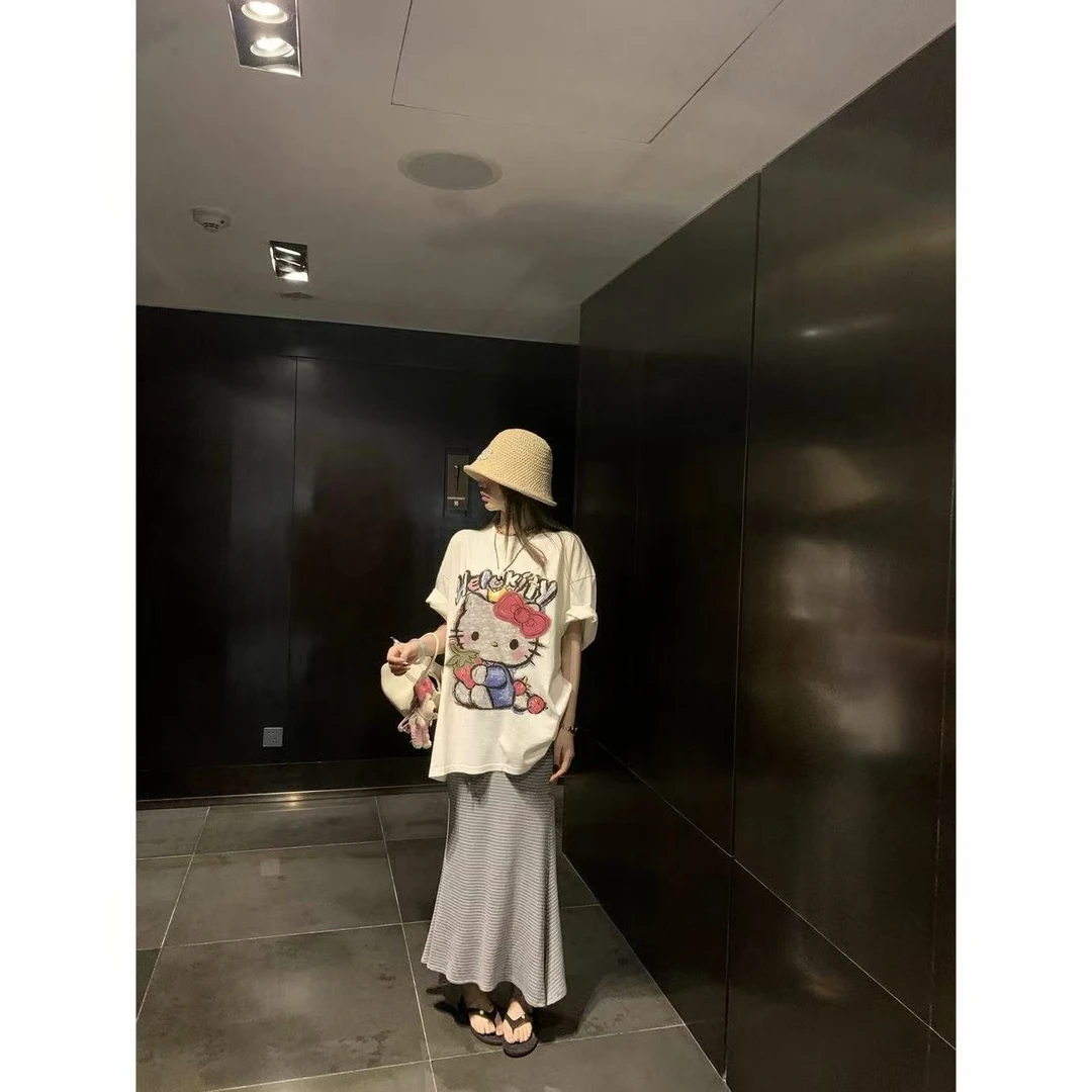 徐秋阳  草莓kt短袖  秋季新款百搭时尚休闲显瘦显白短袖13235