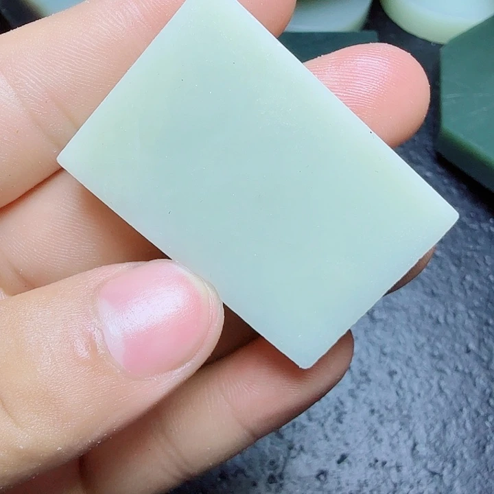 和田玉（糖玉）未镶嵌珠宝奇石