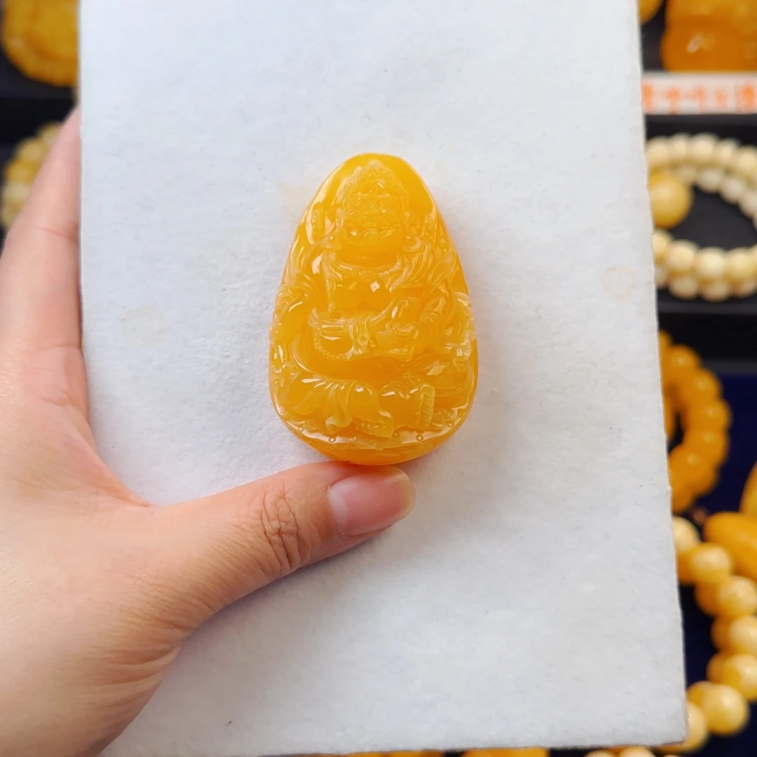 蜜蜡未镶嵌颈饰黄财神吊坠