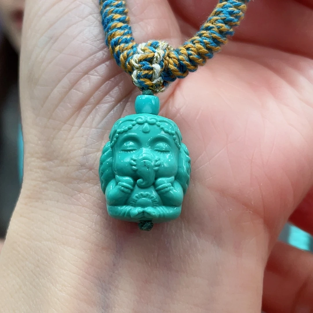 绿松石颈饰未镶嵌