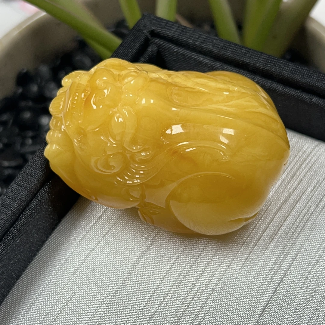 天然原矿无优化无烤色无补胶无煮蜜无辐照蜜蜡吊坠（十六）