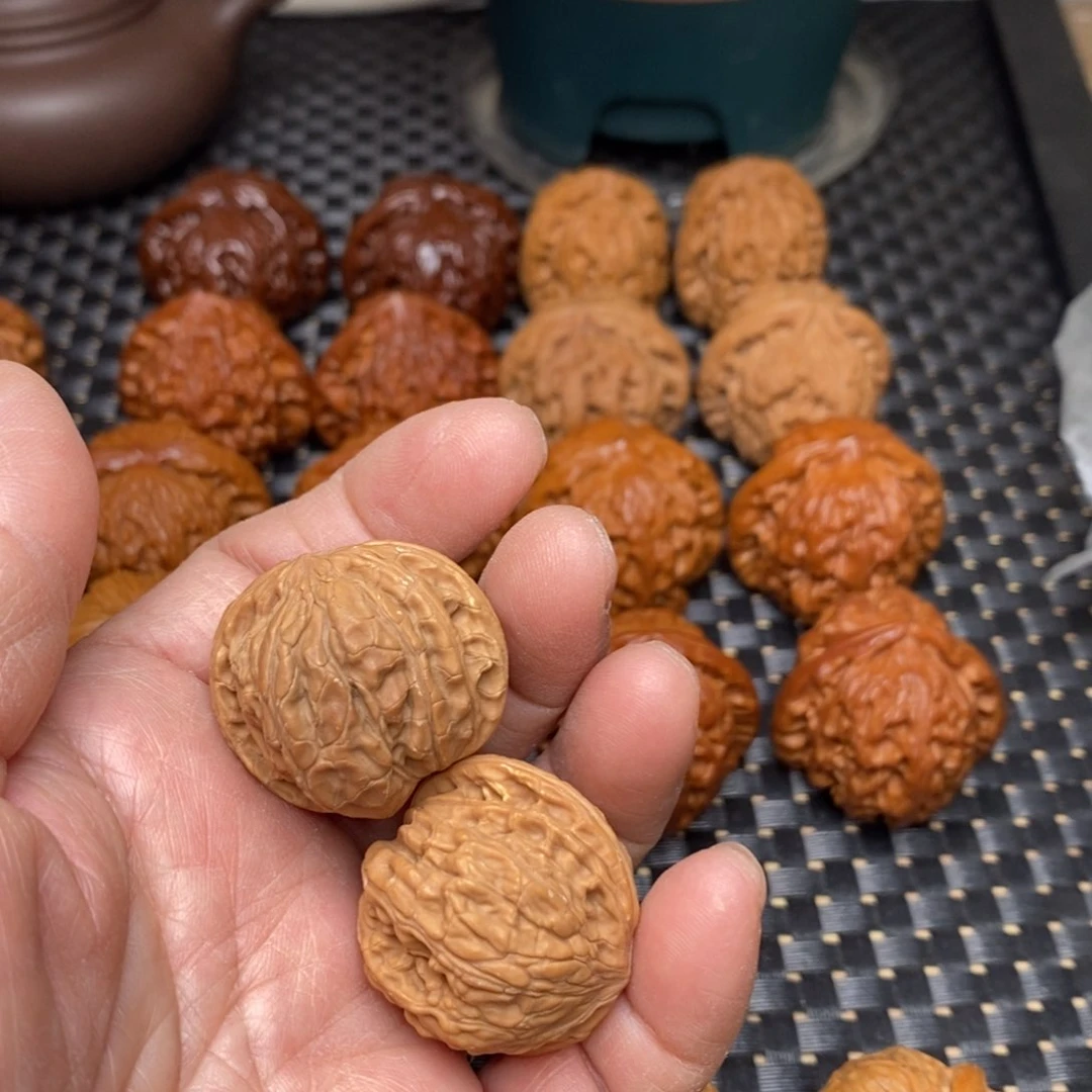 文玩核桃把件叶**尘练手对磨盘