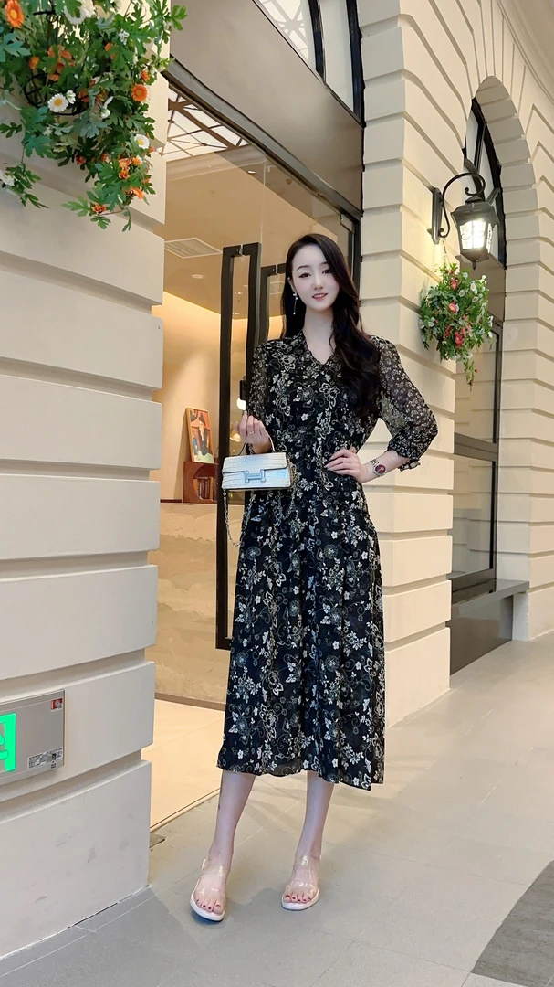 【2528  2536】设计师新款气质时尚桑蚕丝连衣裙  长款118 短款105