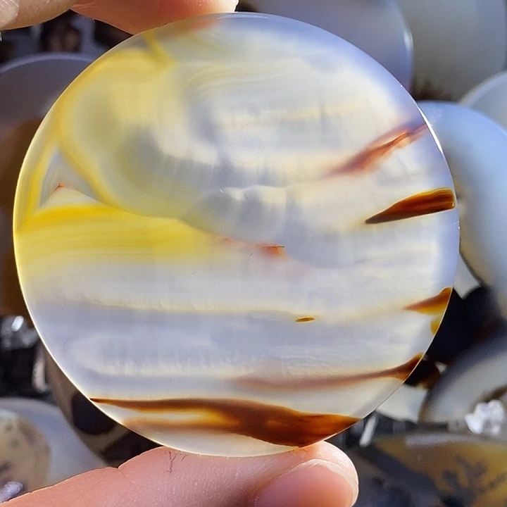 未镶嵌颈饰玛瑙/玉髓平*