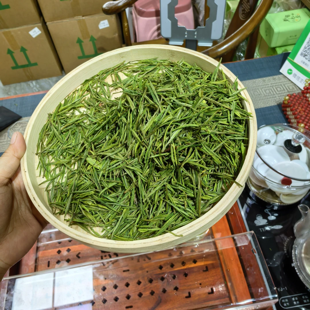 高山白茶醇厚甘甜清香高扬散茶
