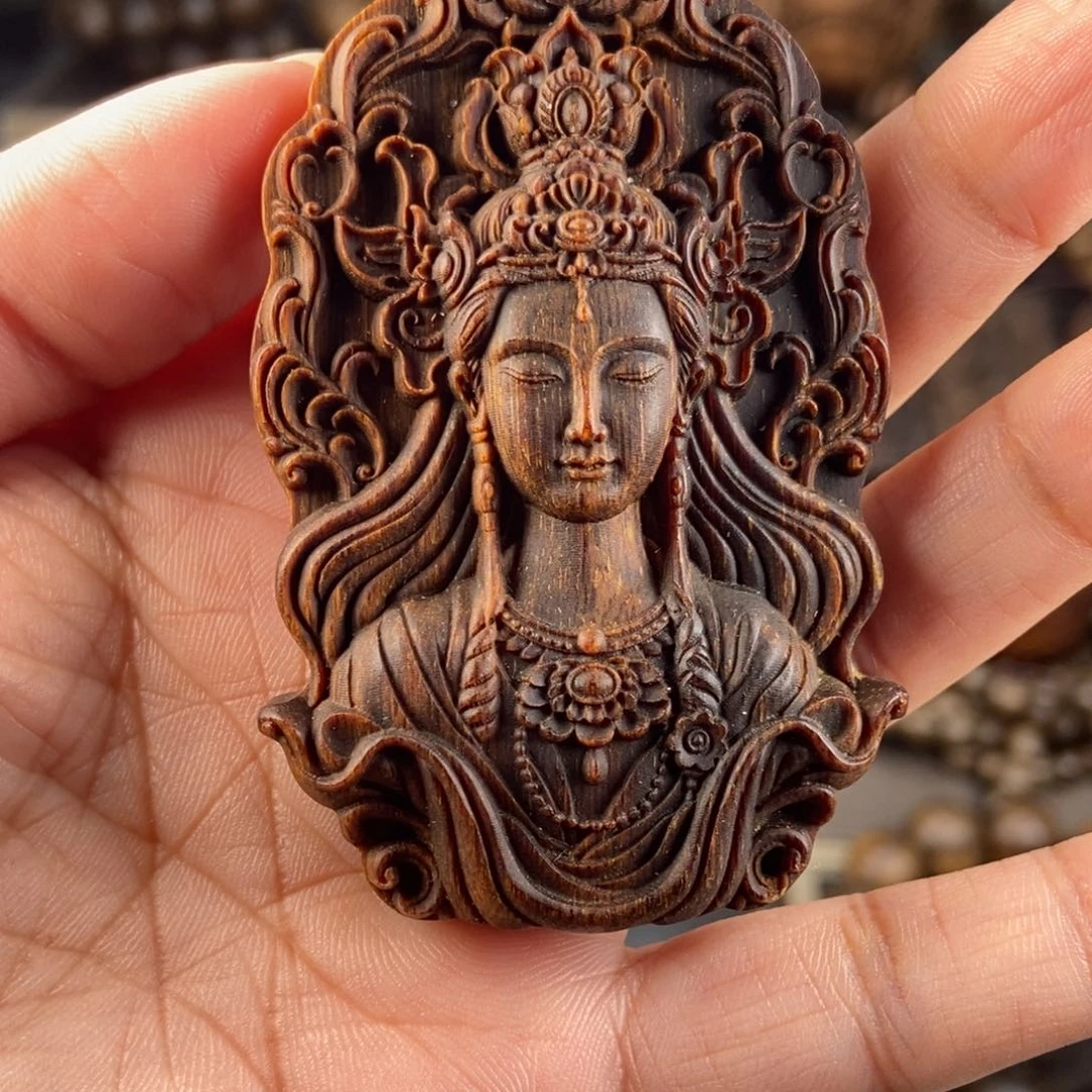 沉香木吊坠大*。越南芽庄富森红土