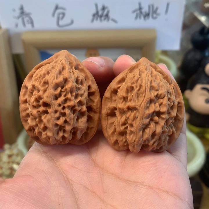 吊坠桃核38尺全品金牛