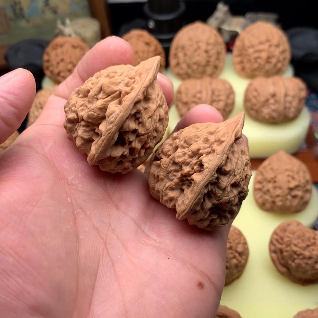 文玩核桃把件王勇官帽