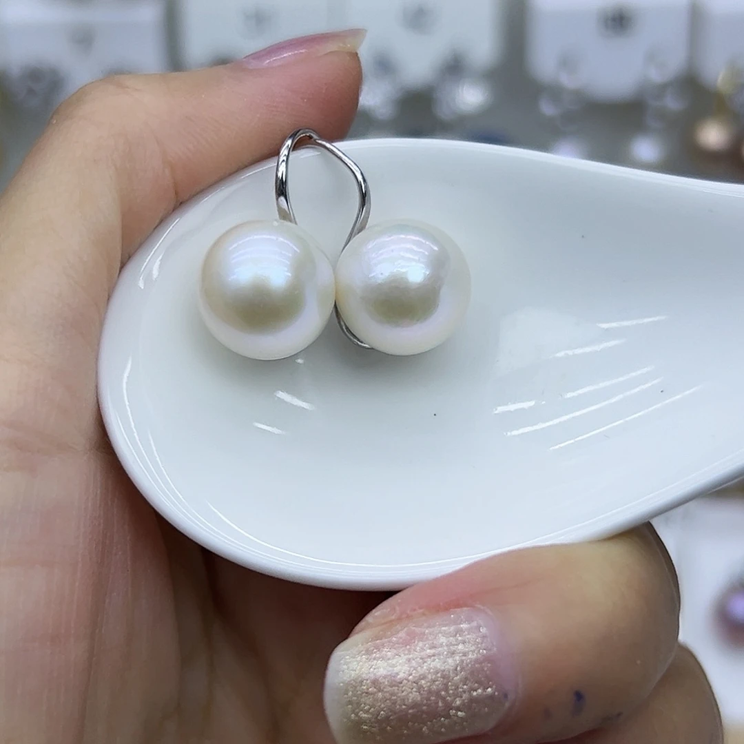 银S925镶嵌耳钉淡水珍珠