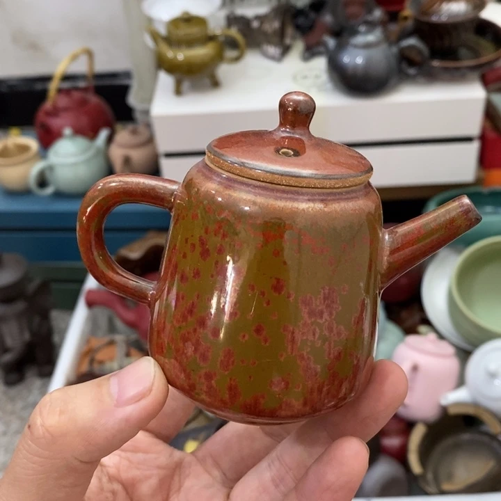 陶瓷艺术品及陶瓷壶壶