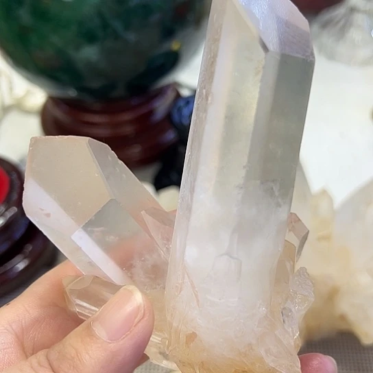 水晶摆件未镶嵌幸*哥摆件