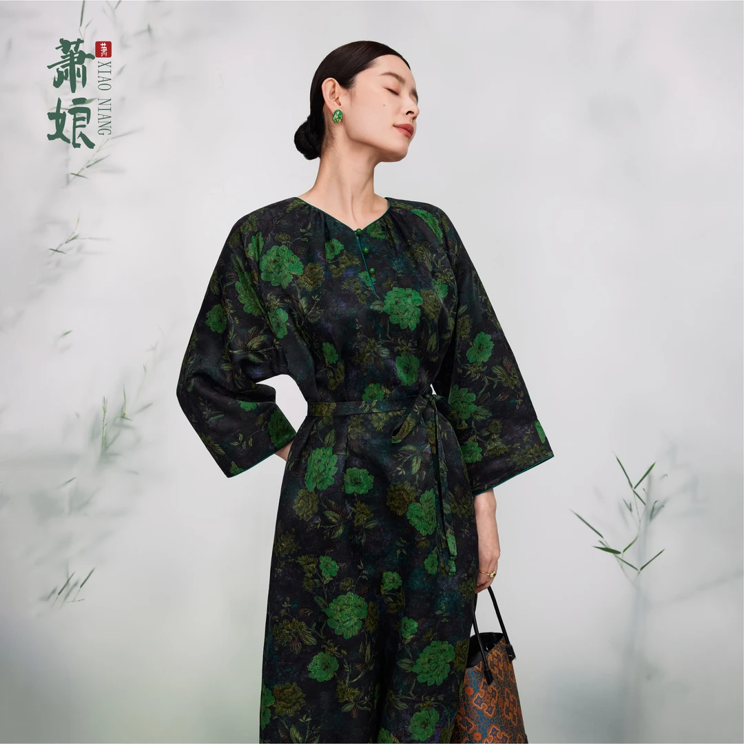 萧娘【弘澈】提花红云纱桑蚕丝新中式宽松连衣裙气质国风女裙1900