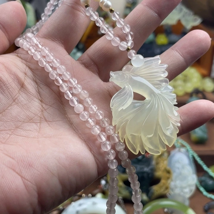 蛇纹石玉未镶嵌吊坠