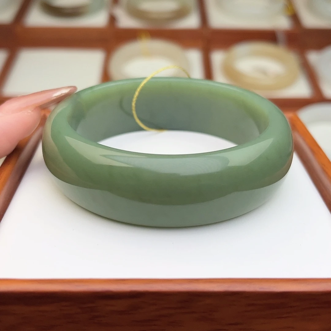 和田玉未镶嵌手镯58