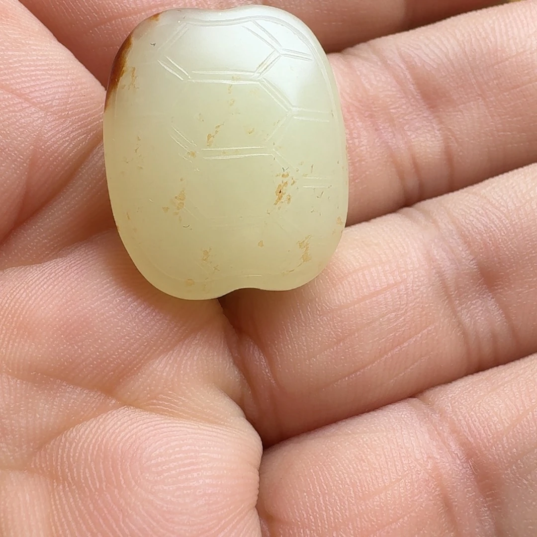 漠***狼和田玉（糖玉）未镶嵌挂件