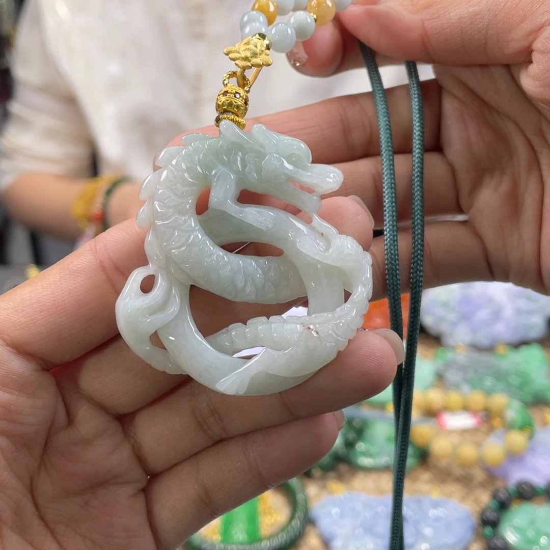 翡翠颈饰未镶嵌代编织