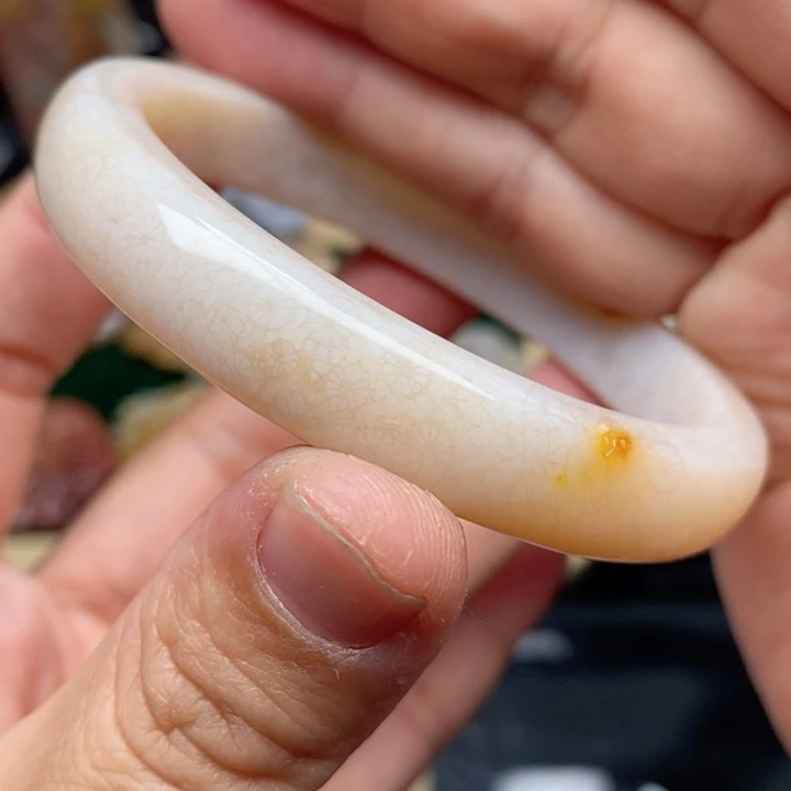 硅化珊瑚（珊瑚玉）手镯未镶嵌56.5