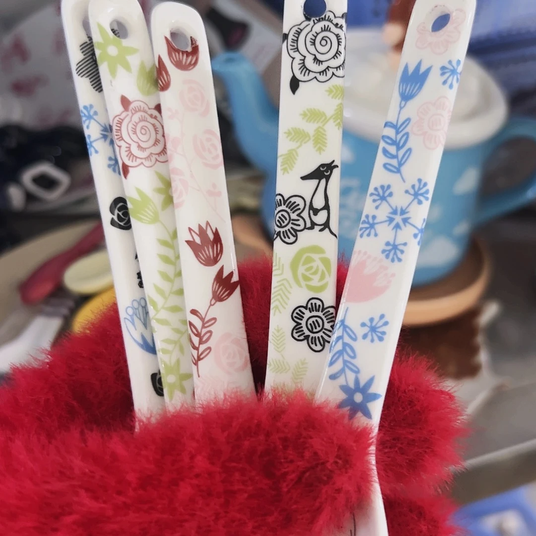 瓷片瑕疵明显不退不换