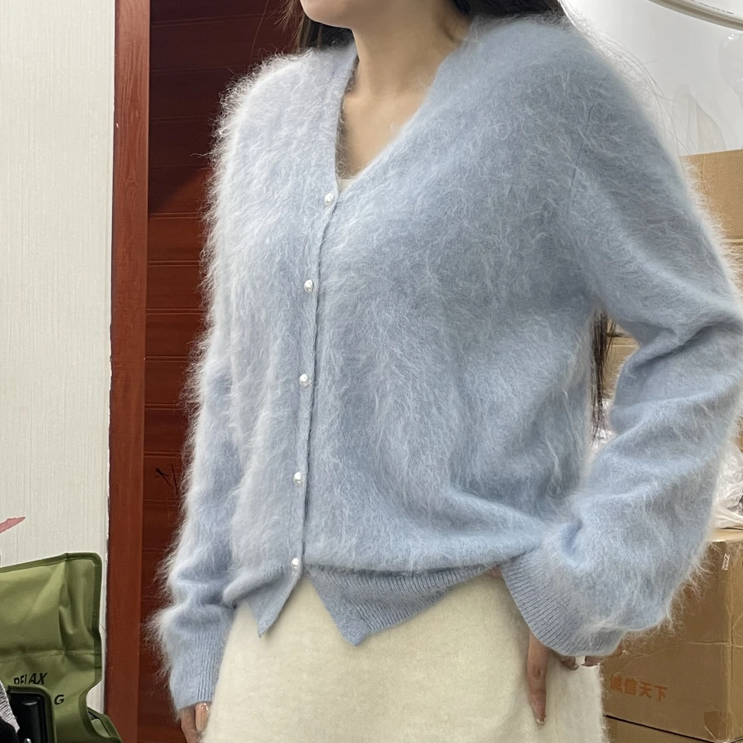 拉绒圆领珍珠扣开衫