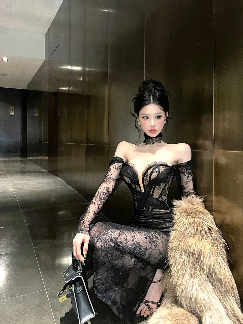 蕾丝长袖连衣裙女2025冬季新款纯欲性感包臀显瘦修身长裙开叉裙子