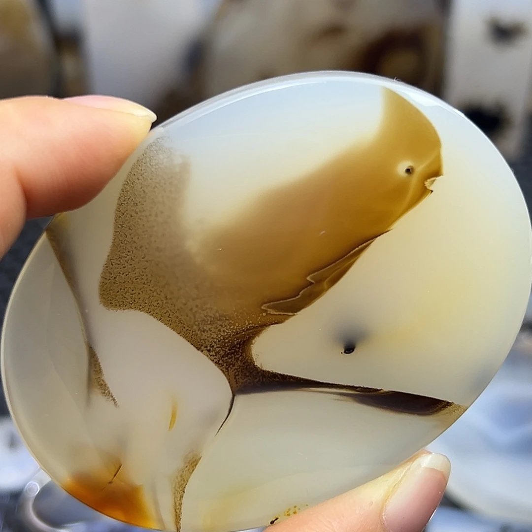 呵***呵玛瑙/玉髓未镶嵌珠宝半成品