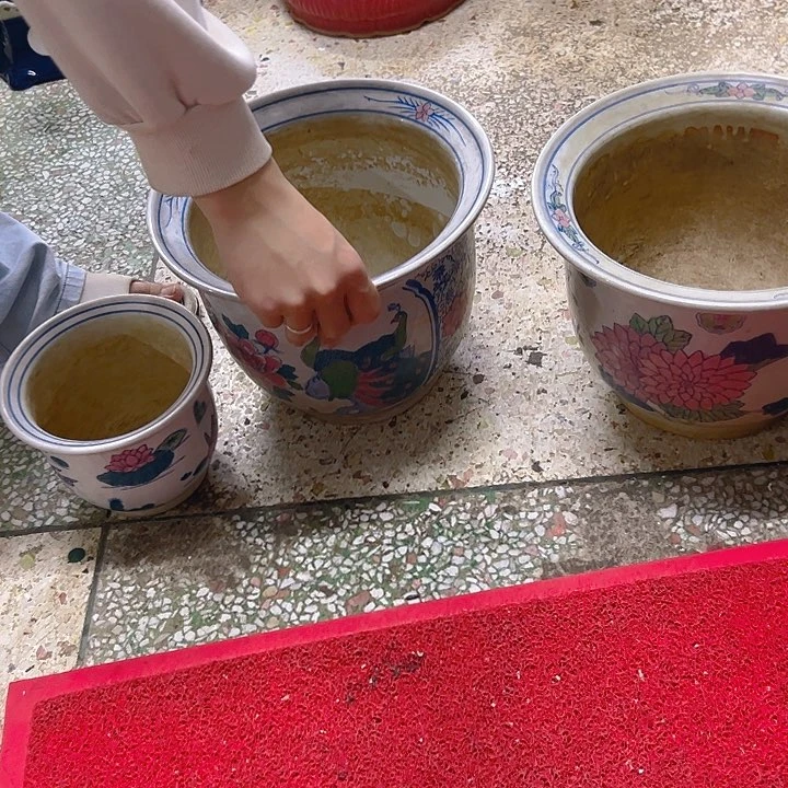 红陶致****军。。。。。。。。。。