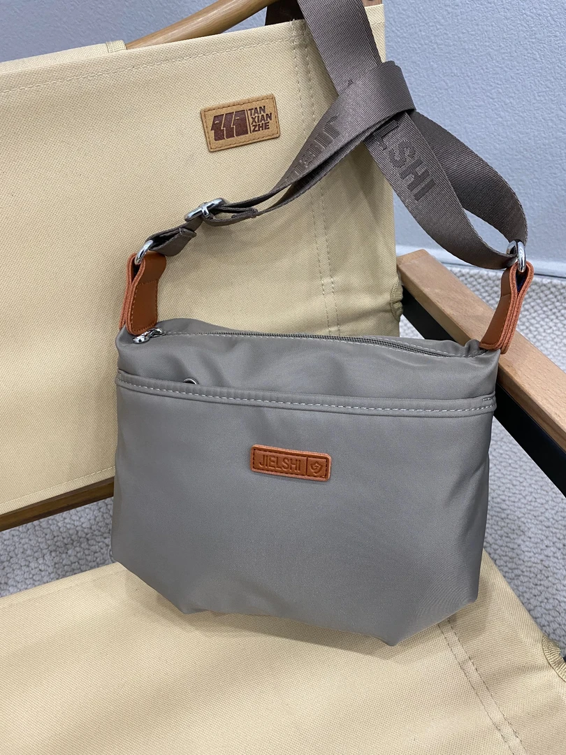 唯爱轻奢新款单间斜跨女包868-2