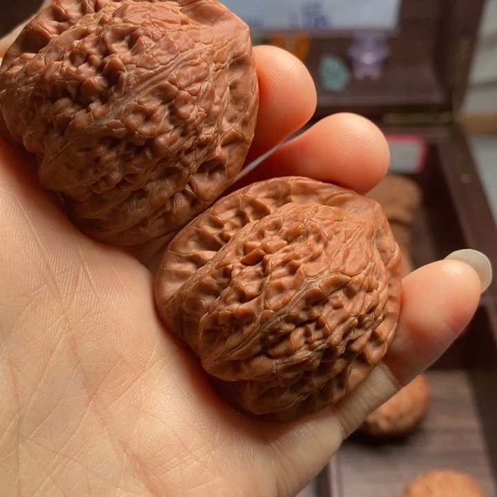 文玩核桃吊坠：*a僧帽
