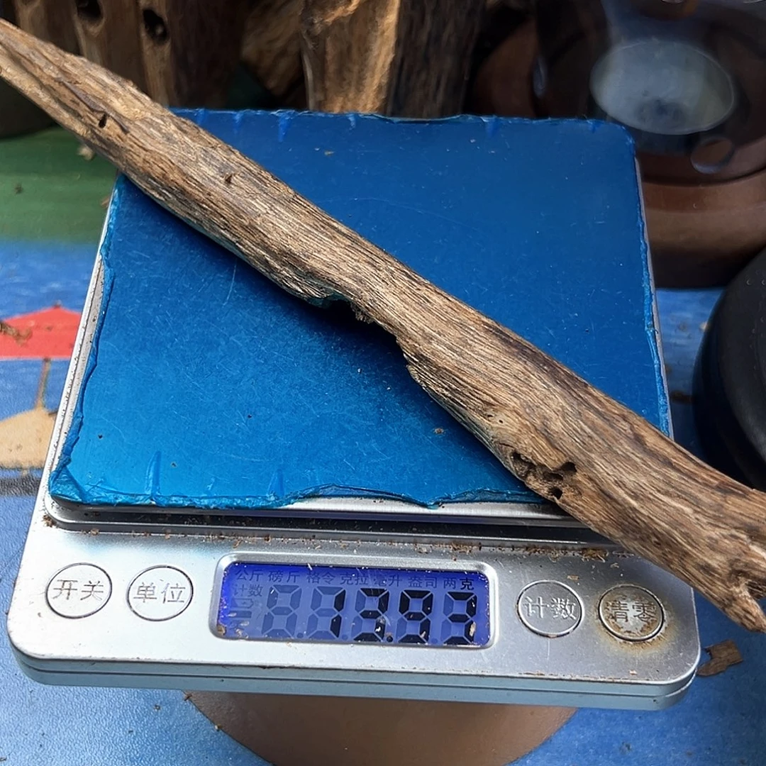 香料绿奇楠白棋天然虫漏13克