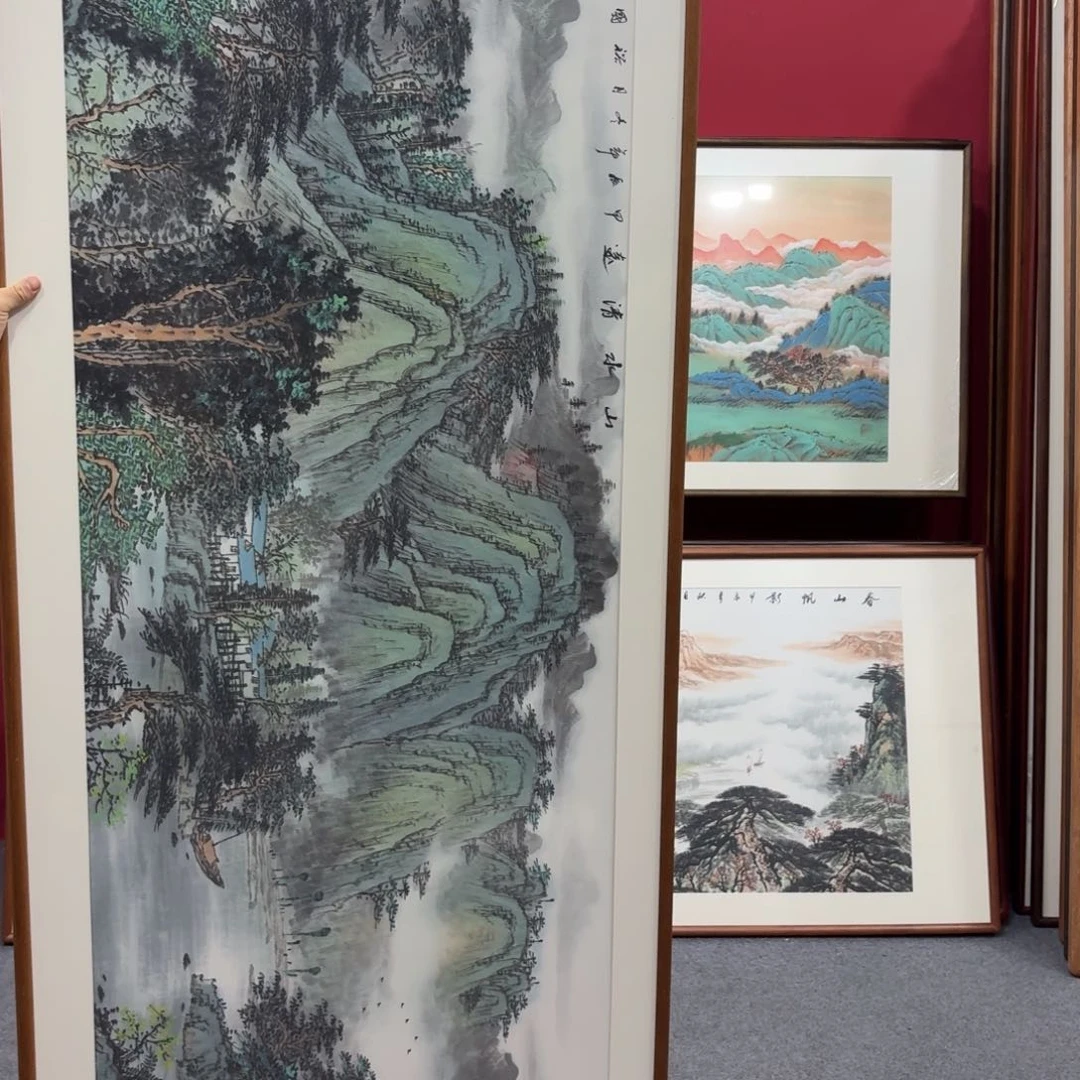 国画是**啊带框绘画作品