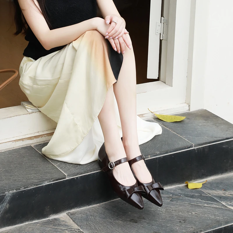 跑跑大码女鞋法式小众立体蝴蝶结优雅尖头玛丽珍平底单鞋40414243