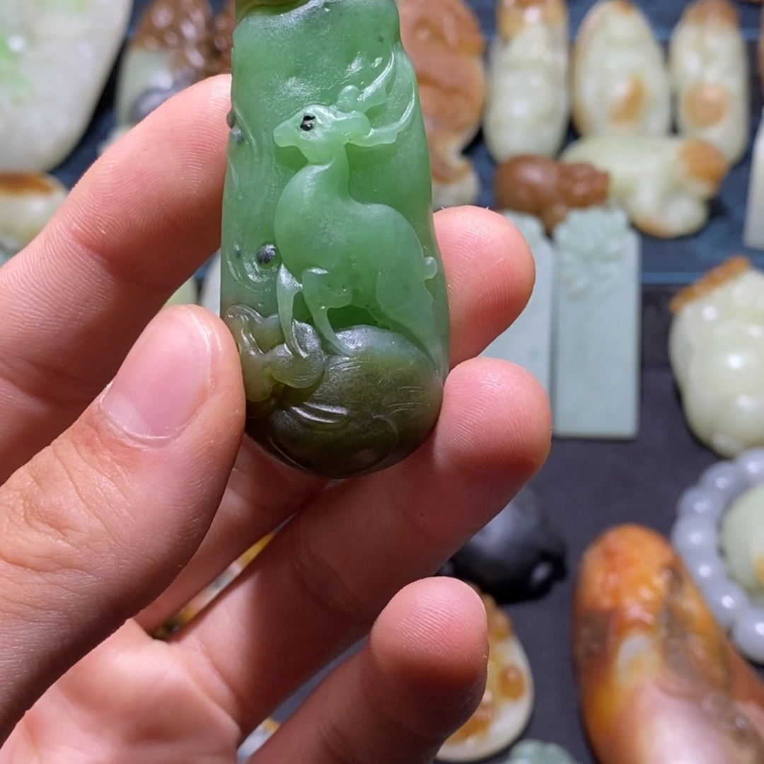 南***）和田玉未镶嵌挂件