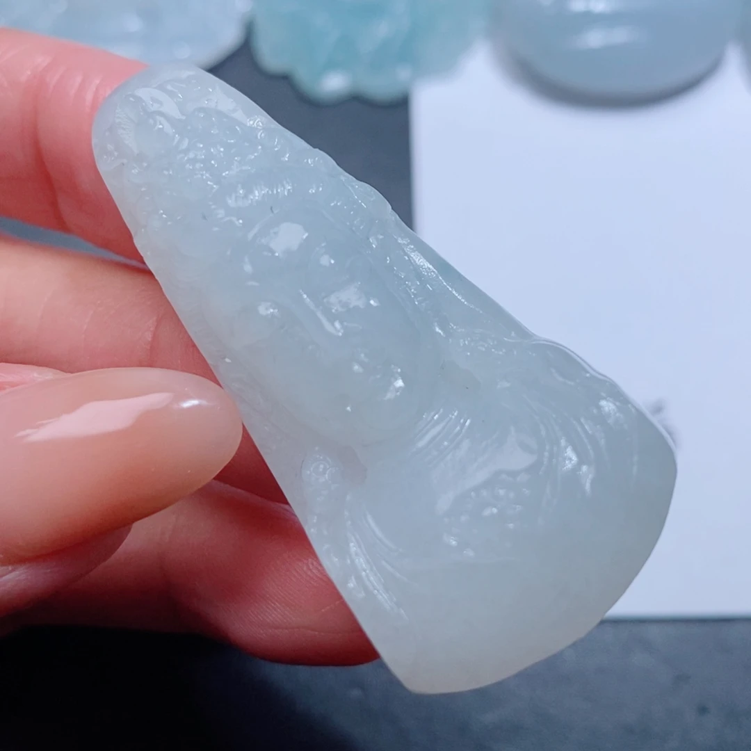 定制翡翠吊坠未镶嵌