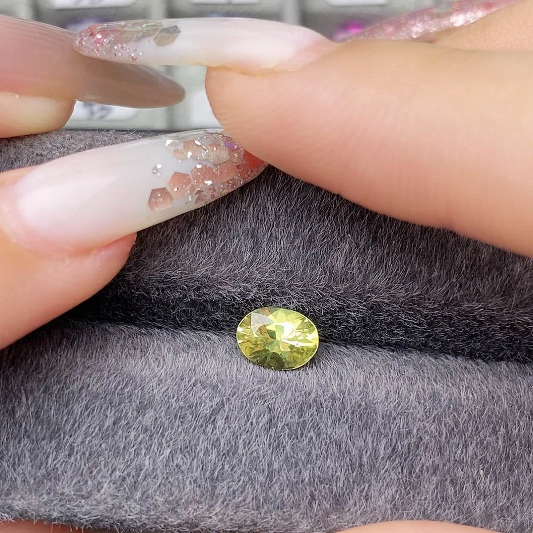 裸石蓝宝石CGRL证书金丝雀黄VB评级1.08ct/0128