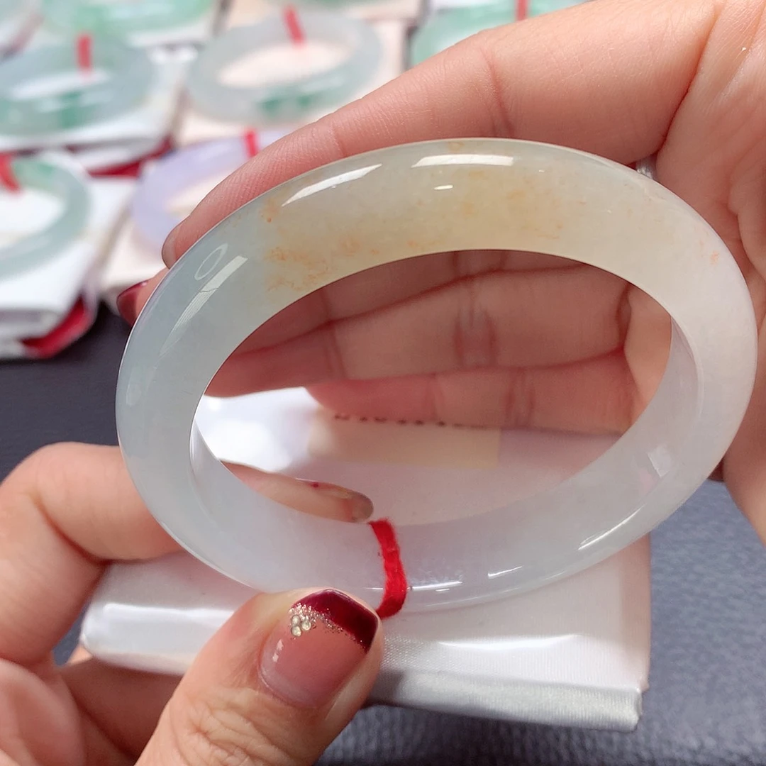 翡翠手镯未镶嵌天然A货翡翠