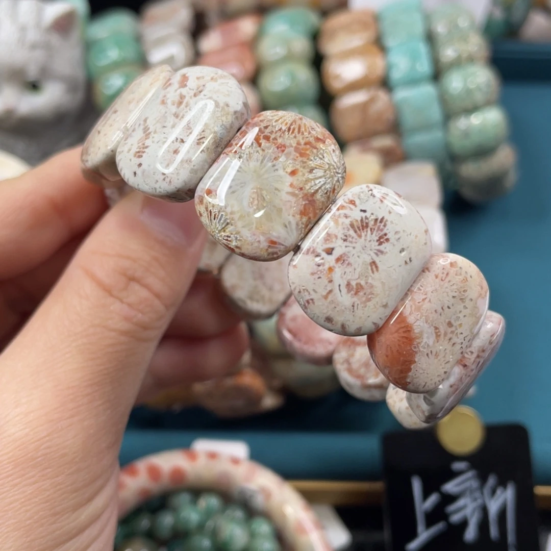 未镶嵌手镯硅化玉