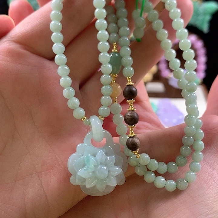 翡翠未镶嵌颈饰吊坠