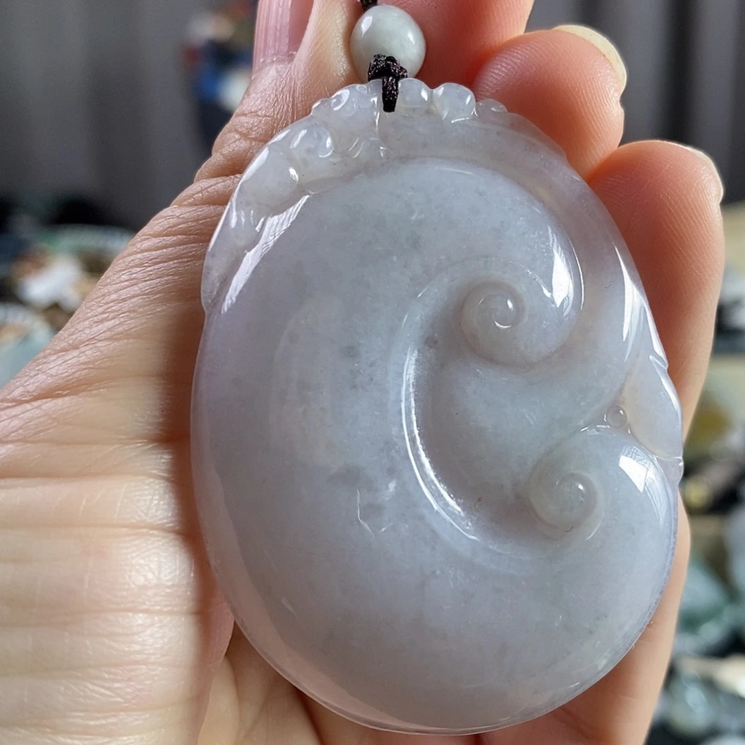 翡翠未镶嵌颈饰如意