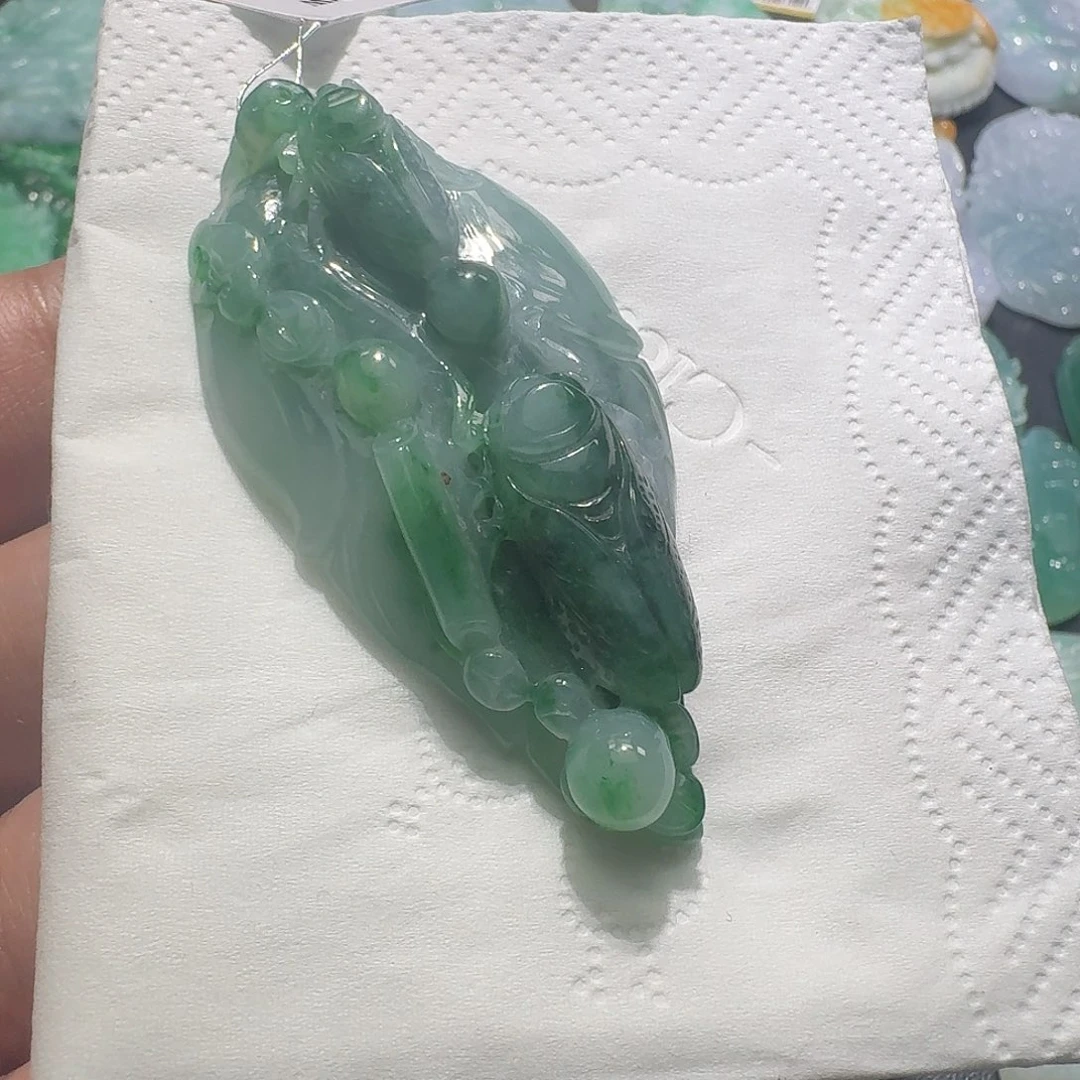 颈饰未镶嵌翡翠吊坠