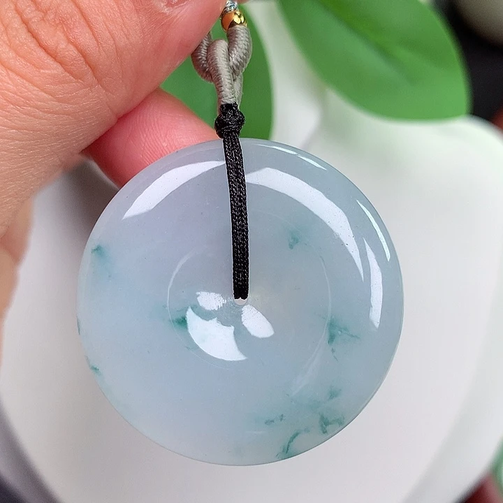 颈饰未镶嵌翡翠平安扣 35.9x5.8mm