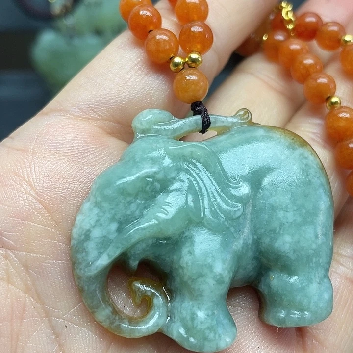 未镶嵌蛇纹石玉颈饰