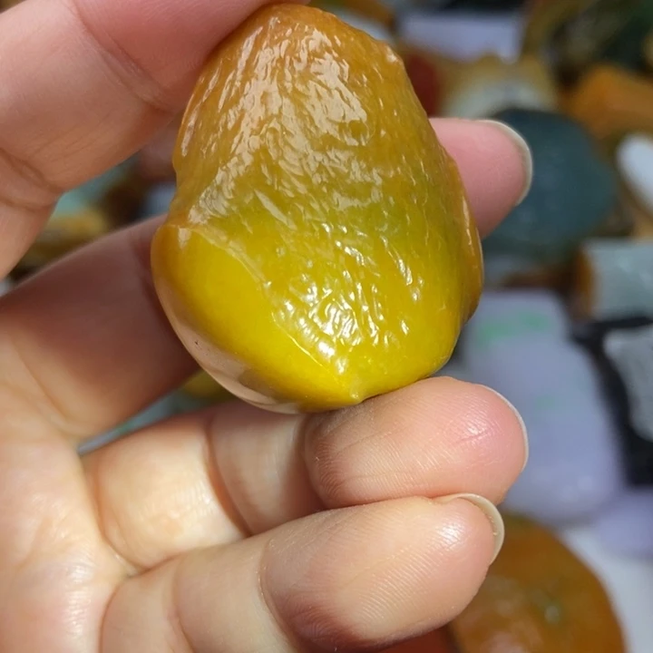 翡翠未镶嵌颈饰缅甸的