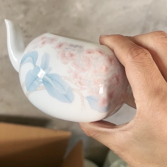 盘手绘高岭土壶一个陶瓷