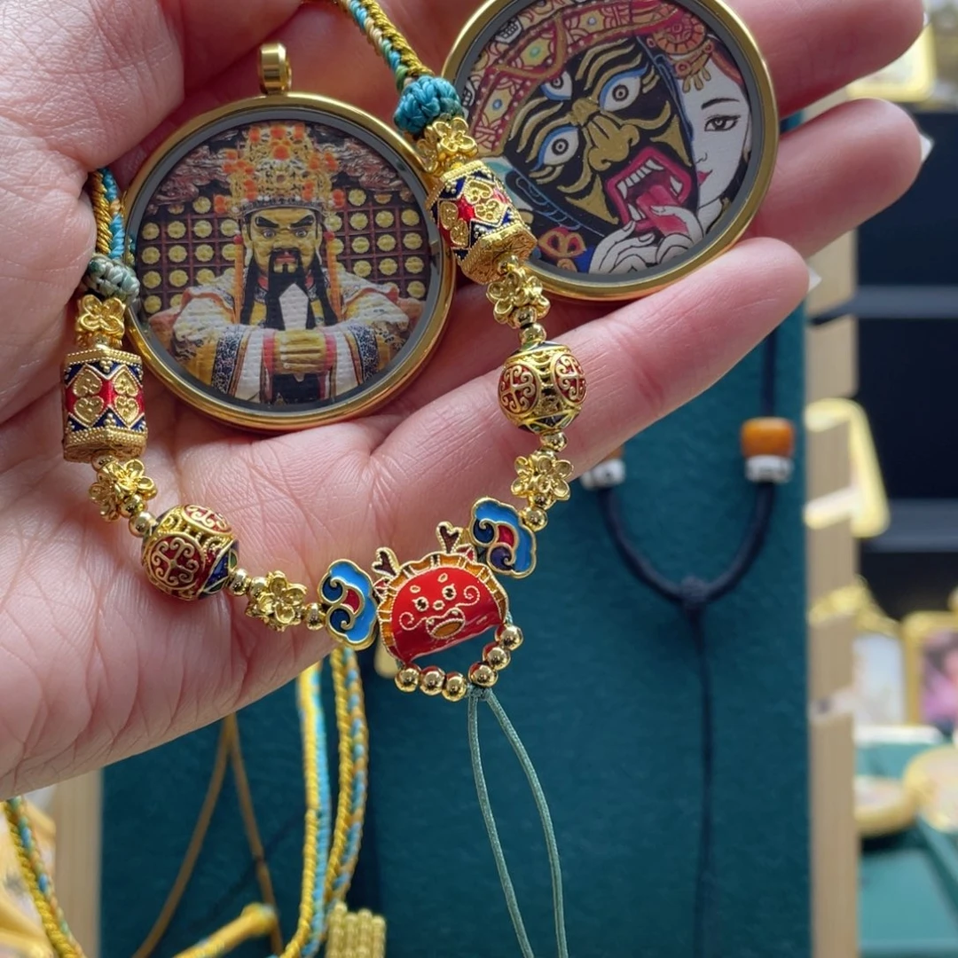 吊坠小****.唐卡等多种形式的艺术形式的