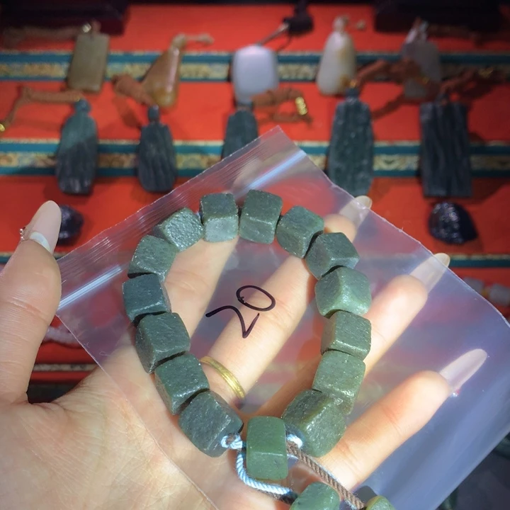 和田玉（糖玉）颈饰未镶嵌可***.