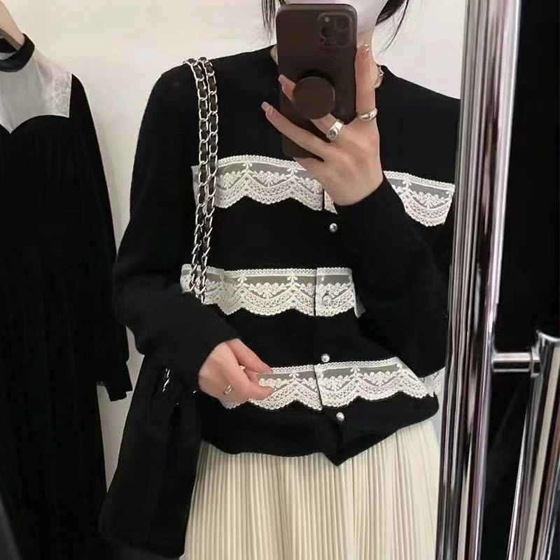 张金家百搭气质减龄休闲秋款上衣羊毛蕾丝花边开衫