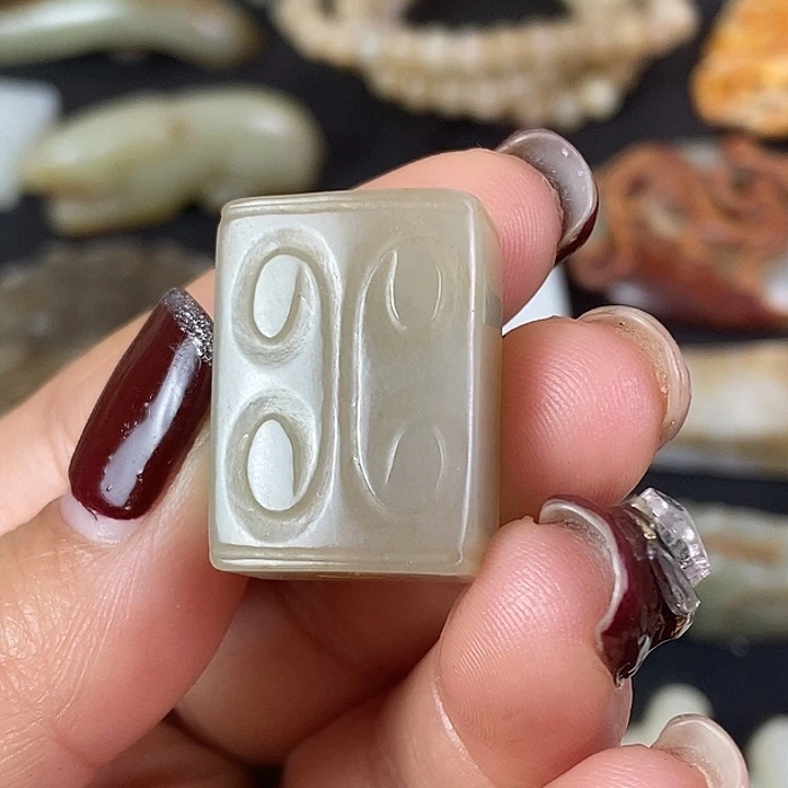 和田玉（糖玉）挂件未镶嵌